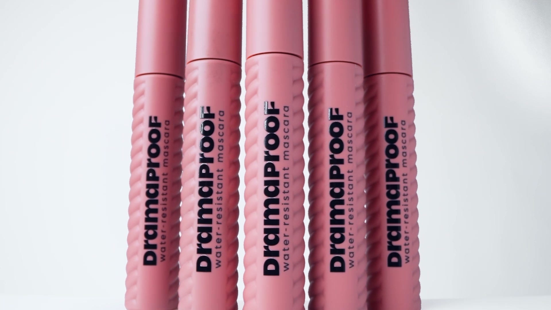 Load video: no smudge. no flake. instant length.