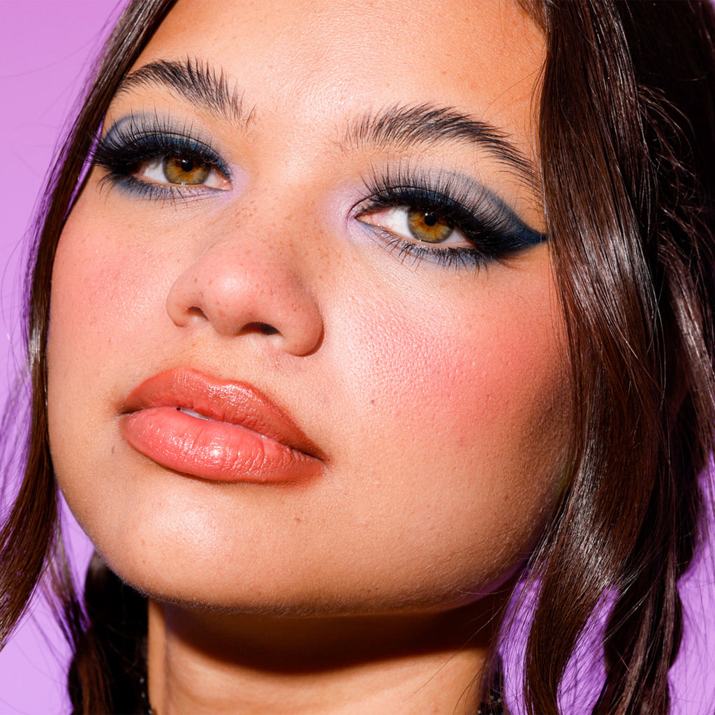 Alluring Beauty 7 Color Eyeshadow Palette L.A. COLORS